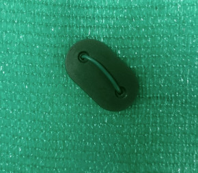 Plaquette de fixation brise-vue