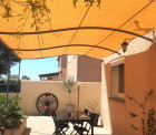 Toile d'ombrage pergola 5x4 m perméable avec œillets à poser sur une structure