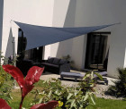 Voile d'ombrage triangulaire 3.8x3.8x3.8m perméable à suspendre