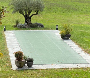 Filet anti-salissures piscine