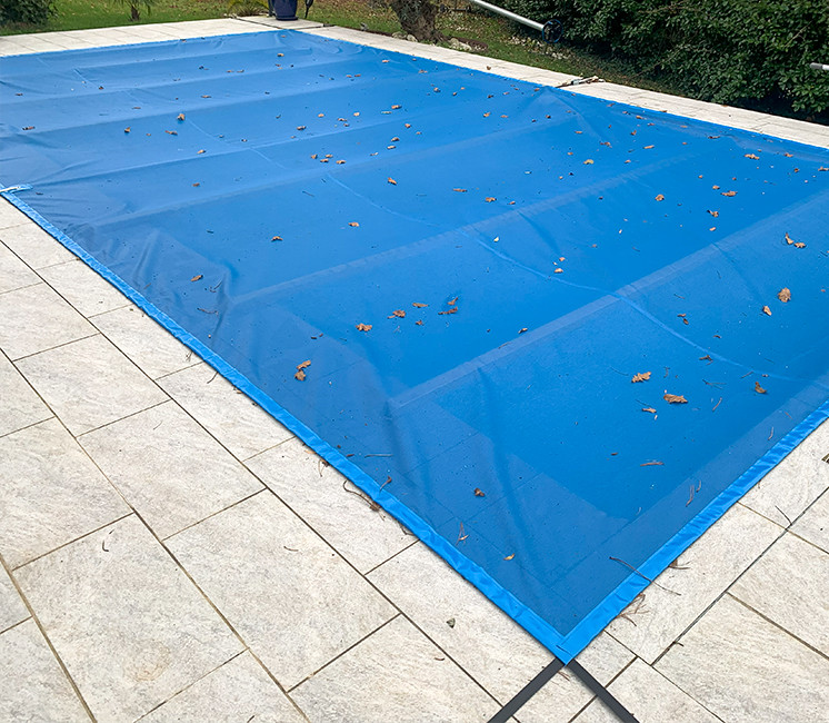 Couverture d'hivernage pour piscine et volet roulant