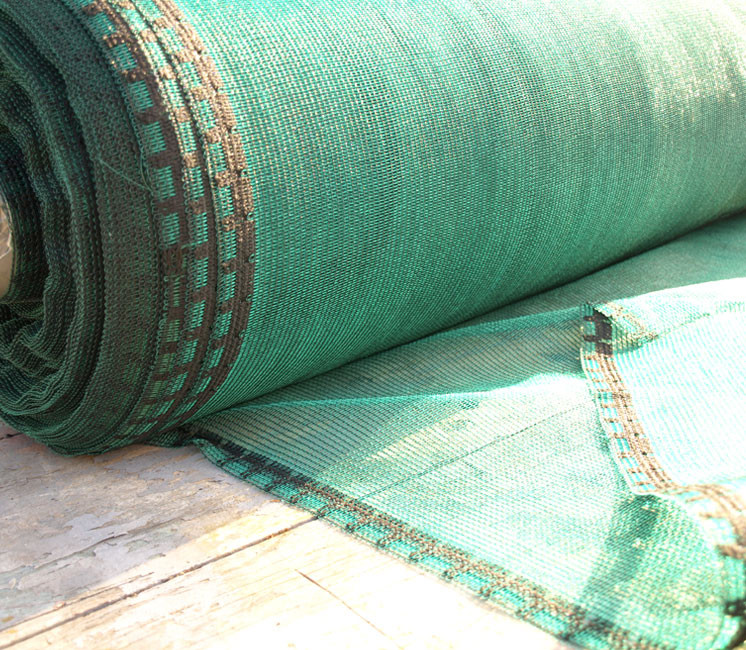 Filet d'ombrage 50% renforcé avec boutonnières pour serre et cultures