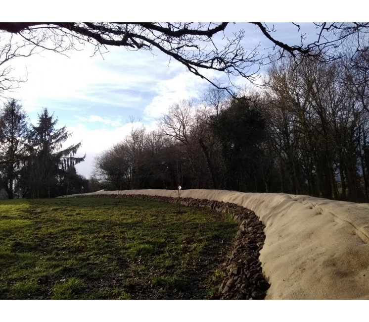 Toile de paillage jute 105 x 2500 cm 1200G